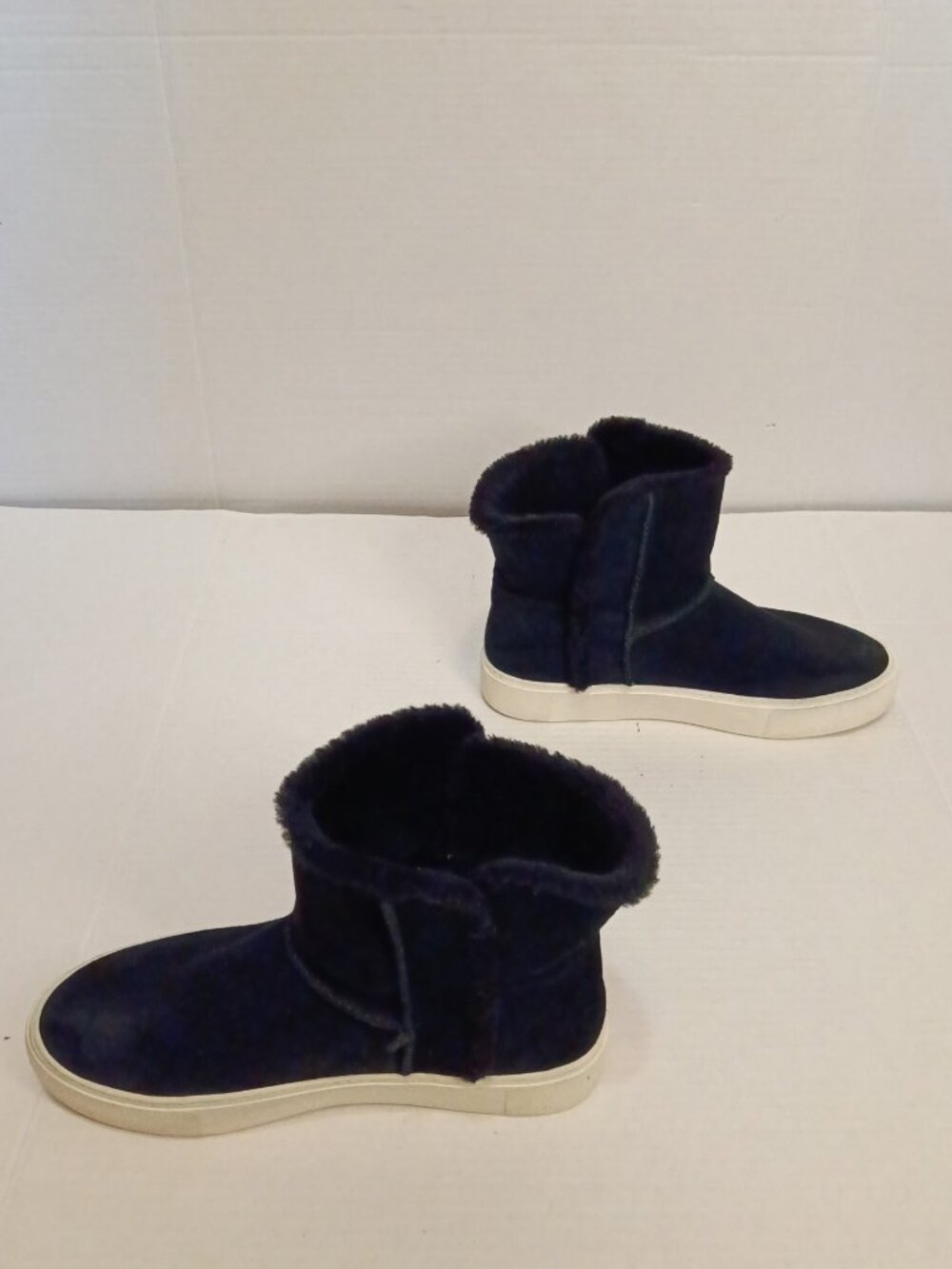 UGG Priya Plush Black Suede Ankle Sneaker Boots Women's Size 7.5 - Picture 3 of 8